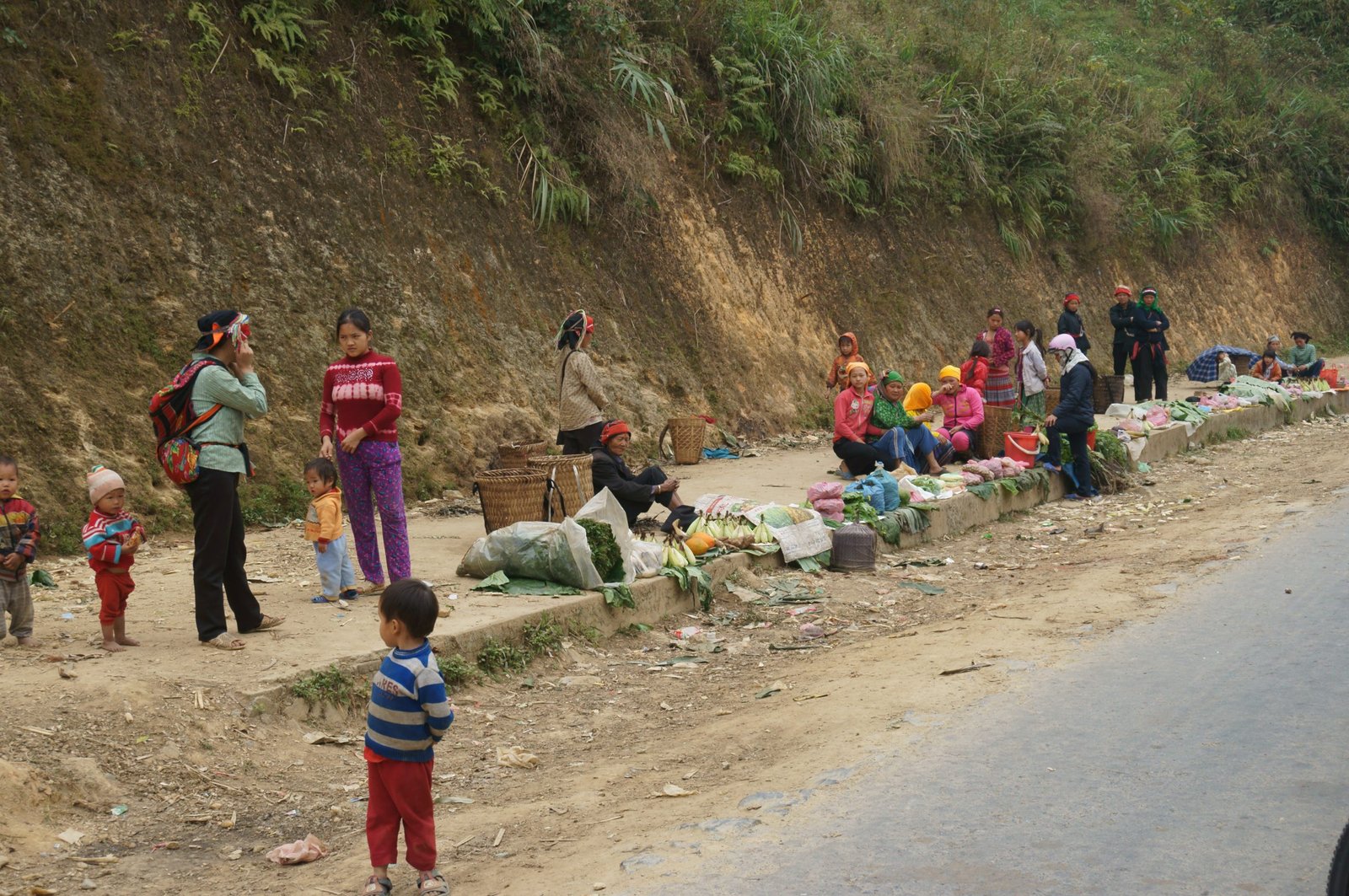 Tour by Bicycle from Sapa to Ha Giang and Halong 15 Days